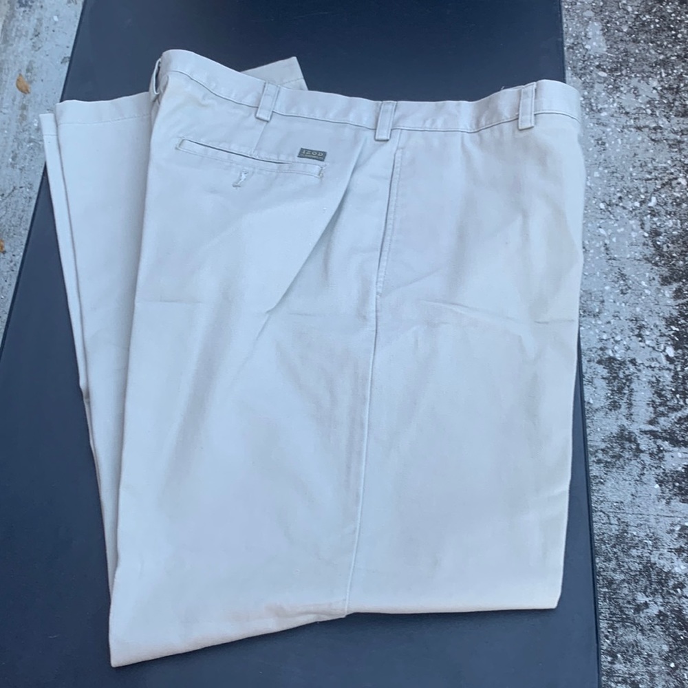 Izod Men's Khaki Chinos in Light Beige